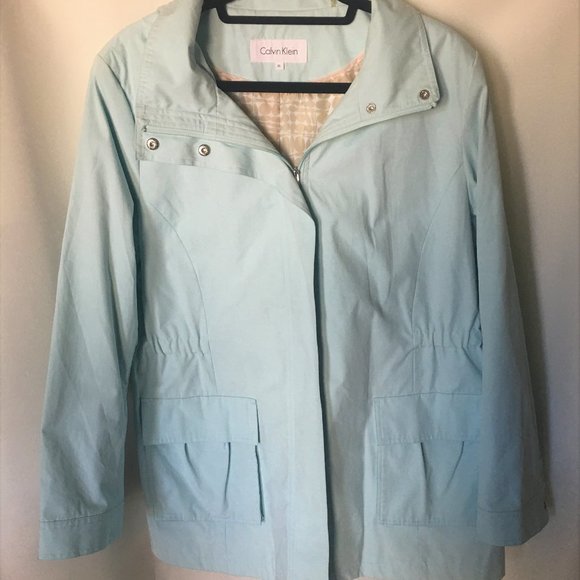 Calvin Klein - Picture 3 of 9